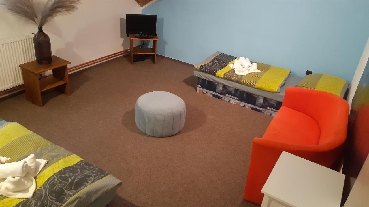 Budha Apartma Jirikov  Экстерьер фото