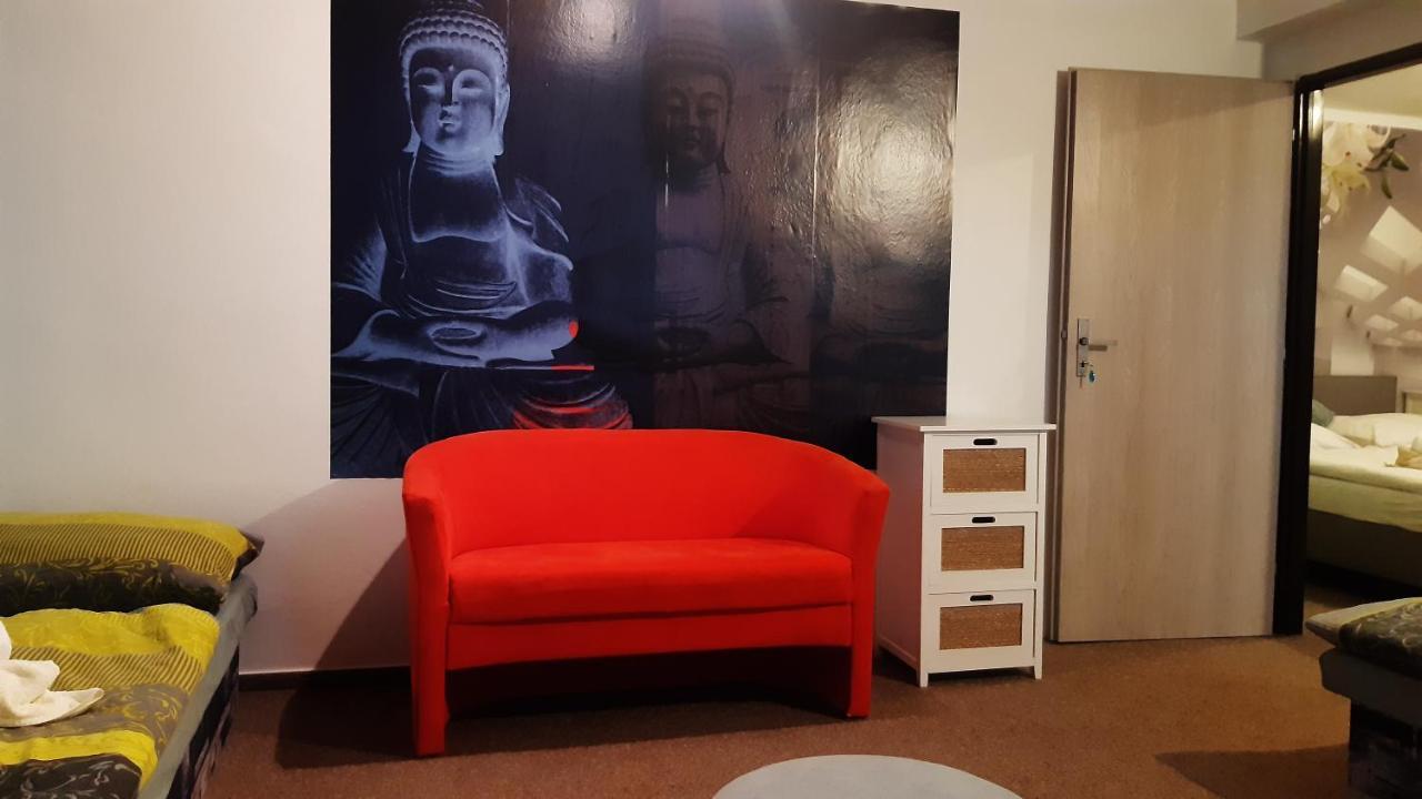 Budha Apartma Jirikov  Экстерьер фото