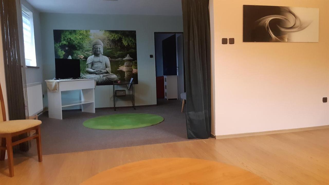 Budha Apartma Jirikov  Экстерьер фото